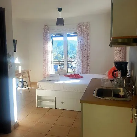 Elaia Country Living