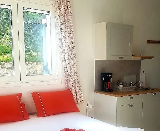Prázdninový dům Elaia Country Living *